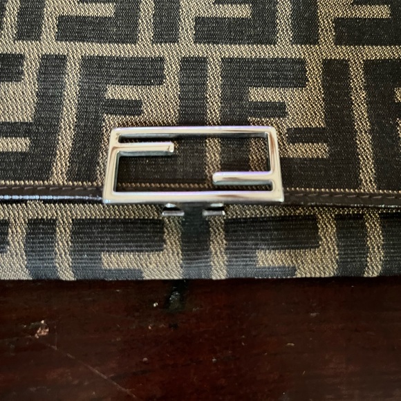 Authentic Fendi Trifold Wallet in Zucca Canvas and Leather Great Condition! - Picture 2 of 15